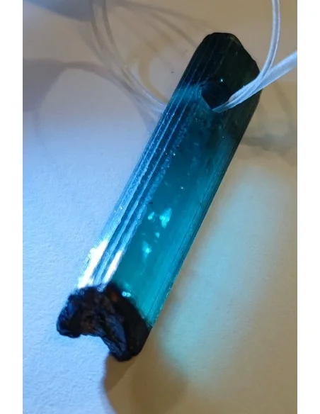 Tourmaline bleue gemme brute pendentif