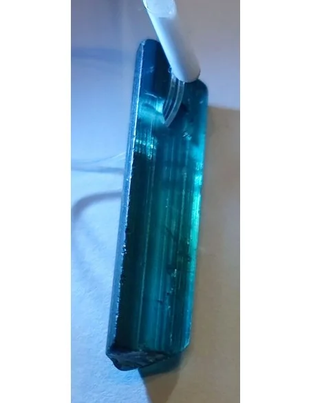 Tourmaline bleue gemme percée