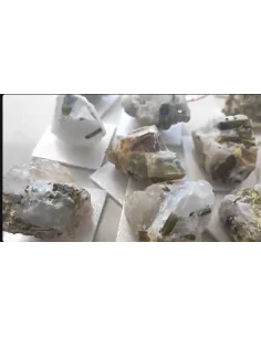 Quartz avec inclusions de Tourmaline verte 2