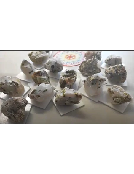 Quartz avec inclusions de Tourmaline verte