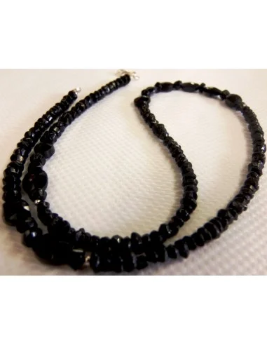 Spinelle noire - collier