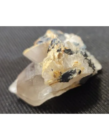 Quartz aux rutiles, pierre brute