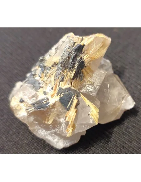 Quartz aux rutiles, pierre brute