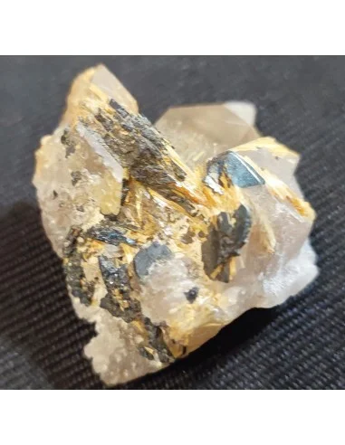 Quartz aux rutiles, pierre brute
