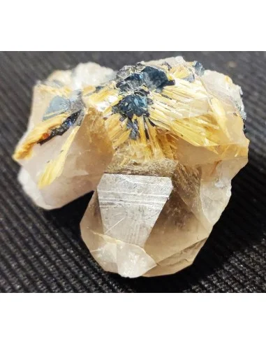 Quartz aux rutiles, pierre brute