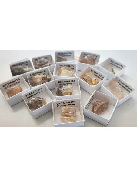 Scapolite minéral, pierre brute, Béryl doré