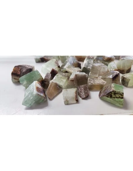 Calcite verte et noire minéral