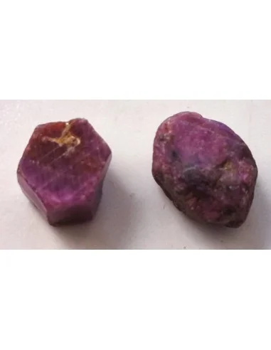 Rubis pierre semi-précieuse brute
