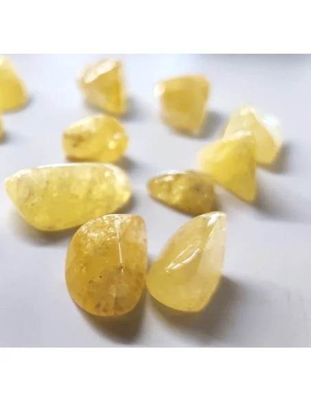 Danburite jaune 14 à 17mm