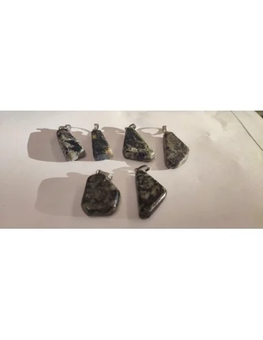 Aegyrine en pendentif