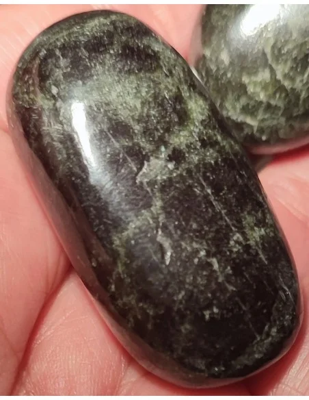 Diopsite, Black star polis