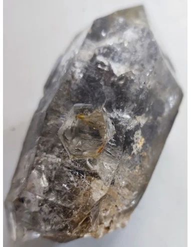 Pointe naturelle quartz lodolite 6,9cm.