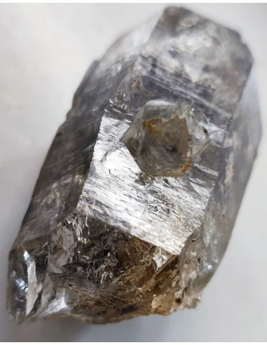 Pointe naturelle quartz lodolite 6,9cm.