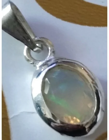 Opale noble ovale gemme monté en argent
