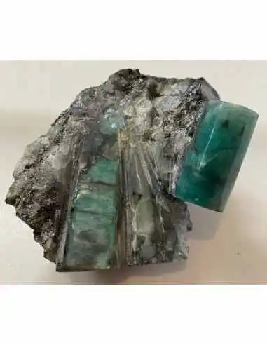 Grande Emeraude brute, Béryl pierre