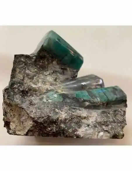 Grande Emeraude brute, Béryl pierre Grande Emeraude brute, Béryl pierre