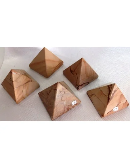 Pyramide en jaspe gravure