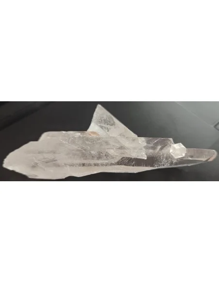 Cristal Laser : Harmonie d'Inclusions Crystallines