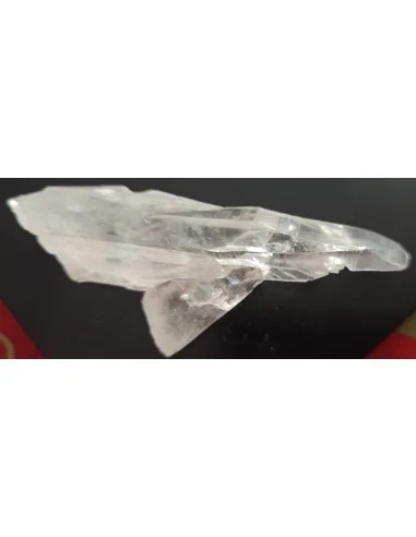 Cristal Laser : Harmonie d'Inclusions Crystallines