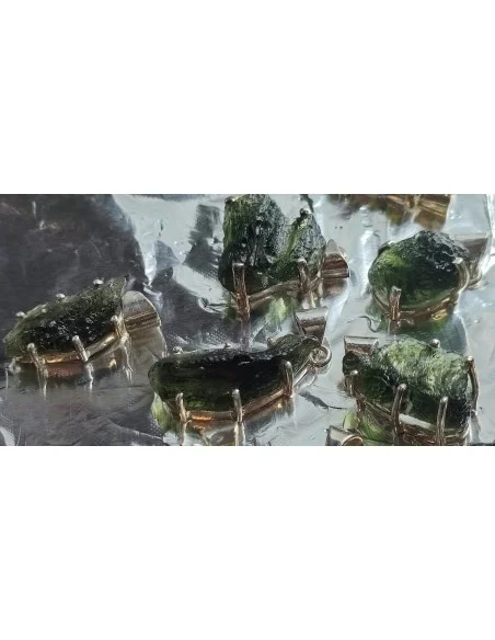 Grands pendentifs en moldavite montées en argent