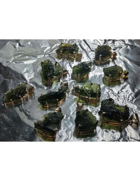 Grands pendentifs en moldavite montées en argent