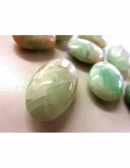 Pierre de lune verte galet