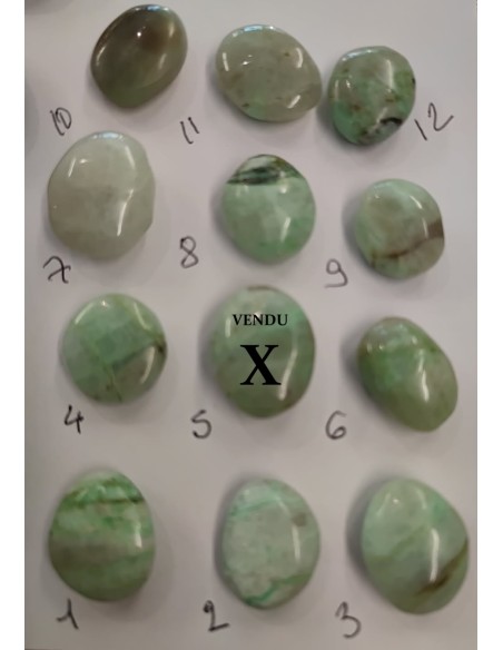 Garnierite en galet, provenant d'Inde.