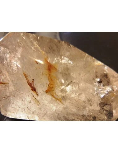 Galet tourmaline jaune avec rutiles