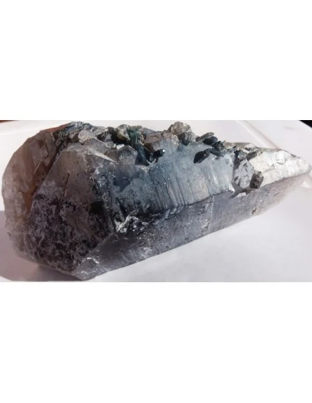 Tourmaline verte cristalisee Tourmaline verte cristalisee