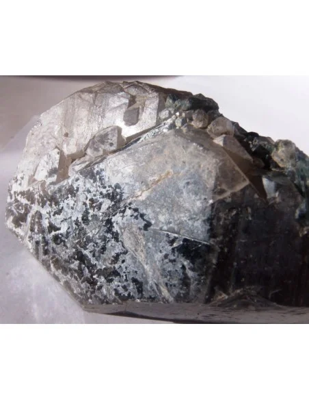 Tourmaline verte cristalisee Tourmaline verte cristalisee