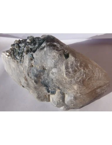 Tourmaline verte cristalisee