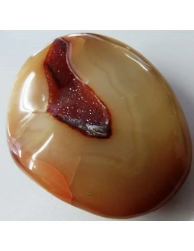 Agate eau cristaux rouge