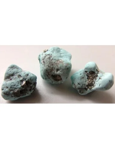 Turquoise avec pyrite percé