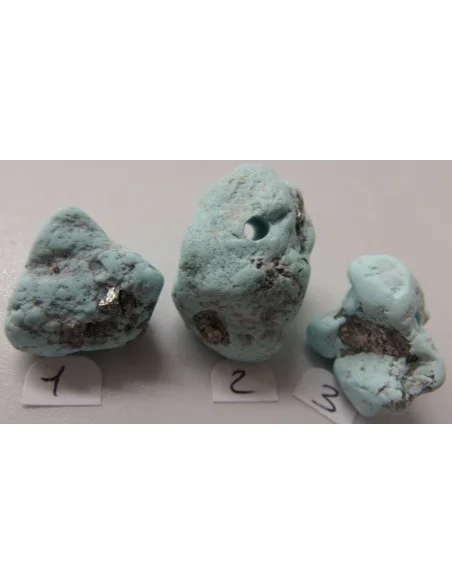 Turquoise avec pyrite percé