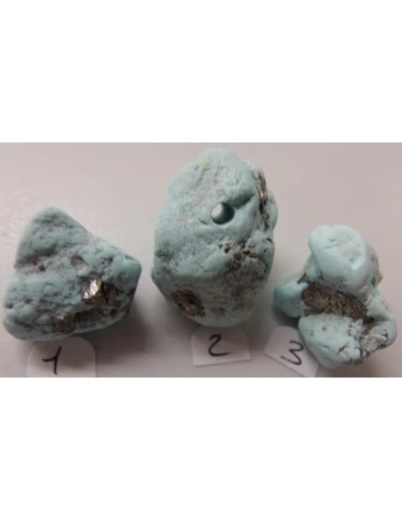 Turquoise avec pyrite percé