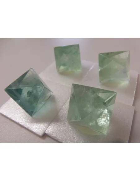 Tetraédre 3cm fluorite