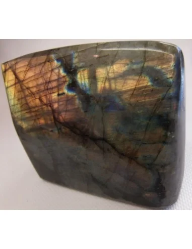 Labradorite polis