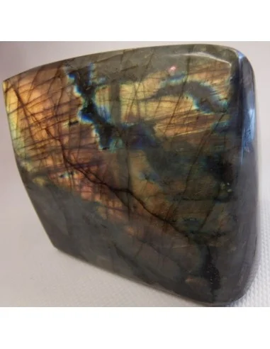 Labradorite polis