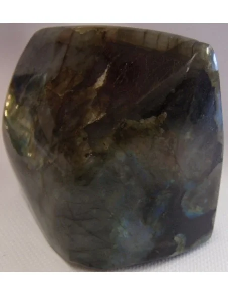 Labradorite polis Labradorite polis