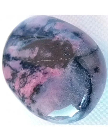Rhodonite en forme de savon Rhodonite en forme de savon
