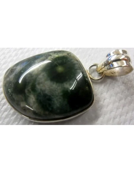 Mtrolite ,Pendentif monte en argent