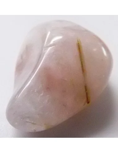 Quartz rose avec rutile de titane