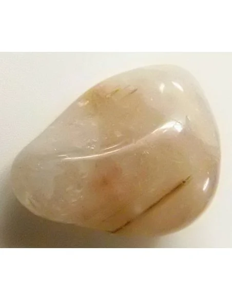 Quartz rose avec rutile de titane Quartz rose avec rutile de titane
