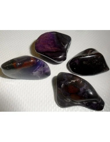 Sugilite avec bustamite polis