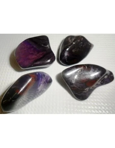 Sugilite avec bustamite polis