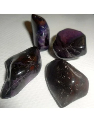Sugilite avec bustamite polis