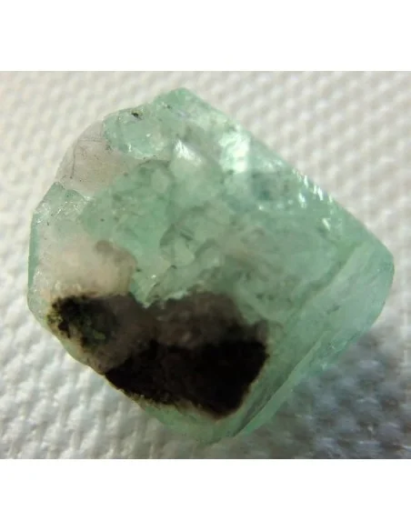Apophyllite verte percé