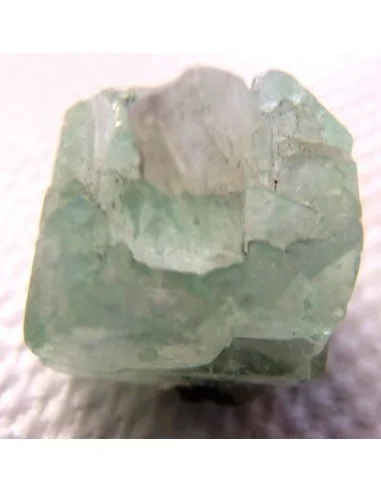Apophyllite verte percé