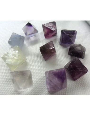 Tétraèdre naturel en fluorine