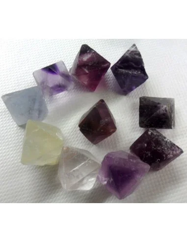 Tétraèdre naturel en fluorine